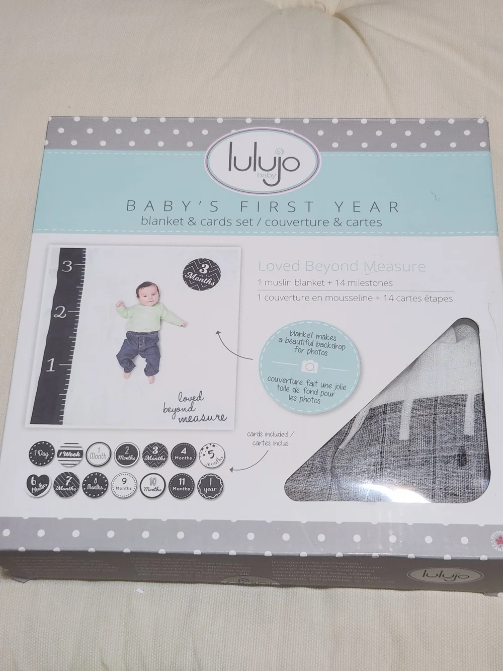 lululemon athletica / gray and white baby milestone blanket & cards set